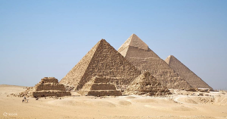 giza pyramids day trip memphis & sakkara pyramid tour