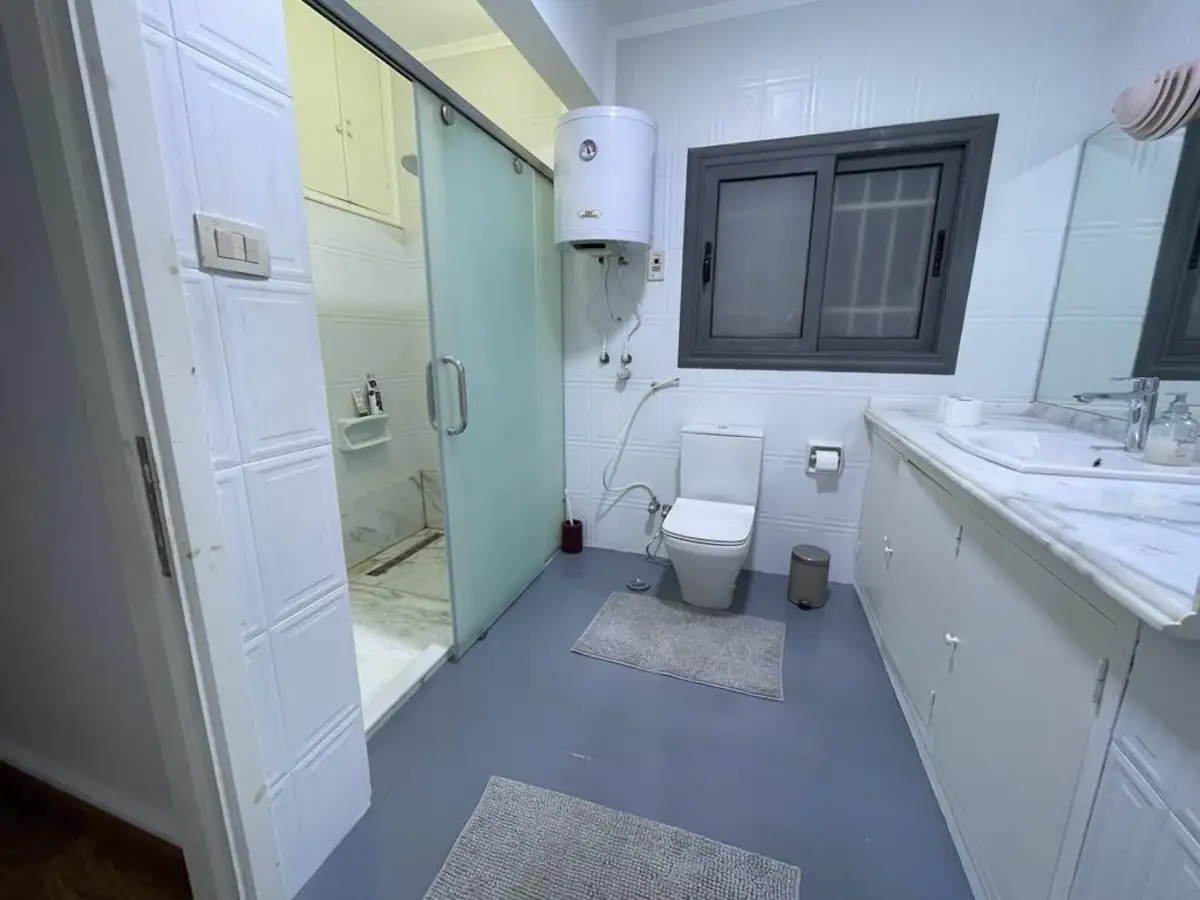 Zamalek 3bed flat cairo furnished property bathroom 1