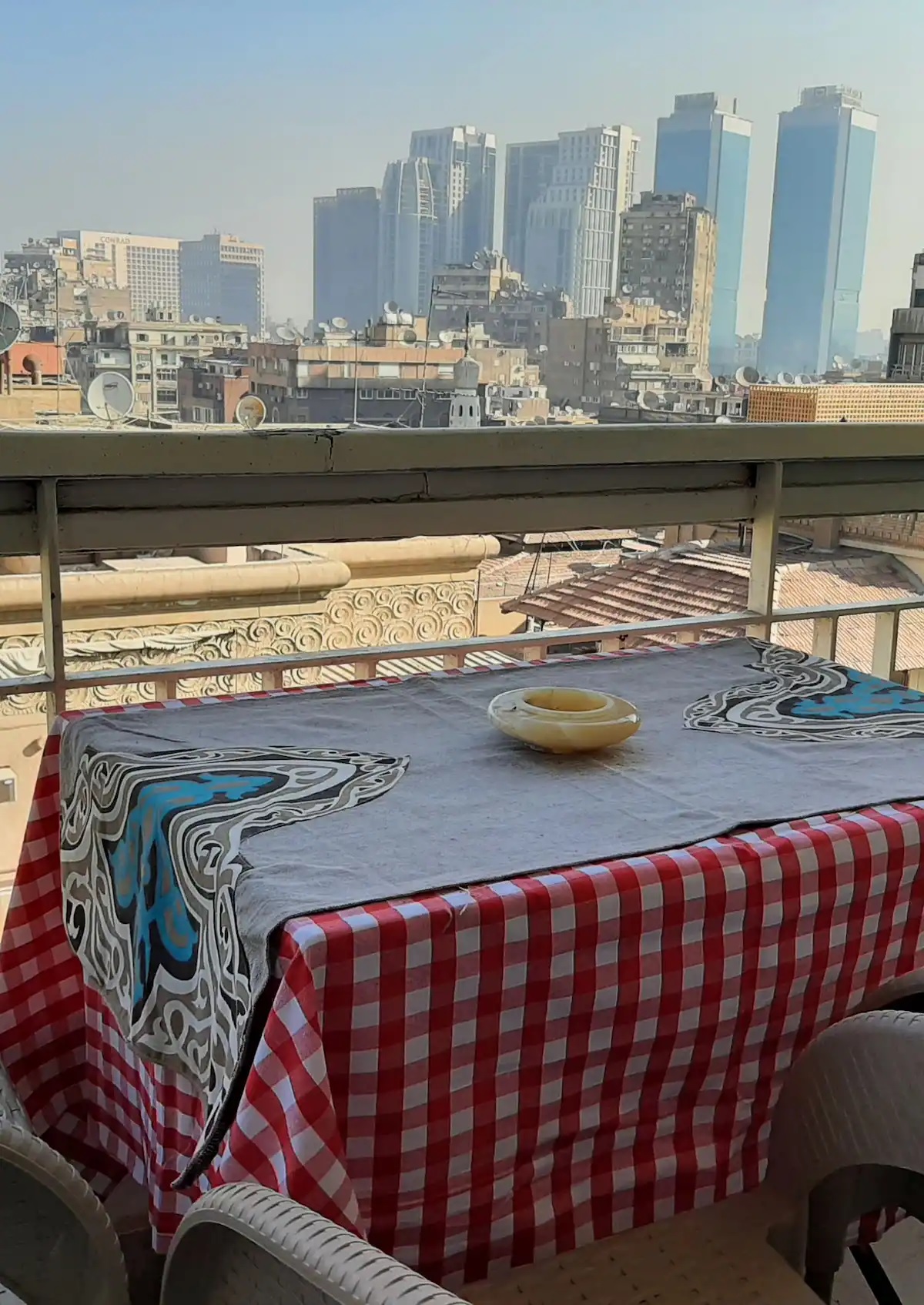 Zamalek 3 bedrooms apartment cairo rent balcony